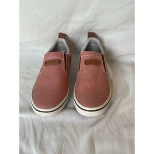 Xtratuff-Women Sharkbyte Deck shows-shimmering pink-women’s size 6